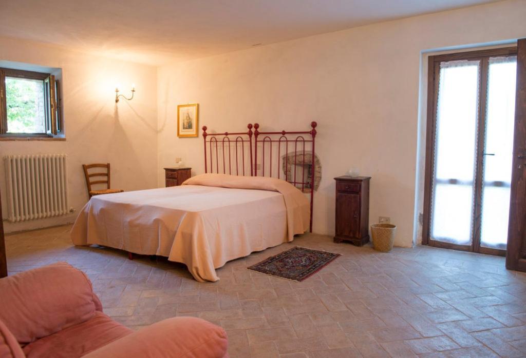 Agriturismo Piano Grande アヴィリアーノ・ウンブロ エクステリア 写真