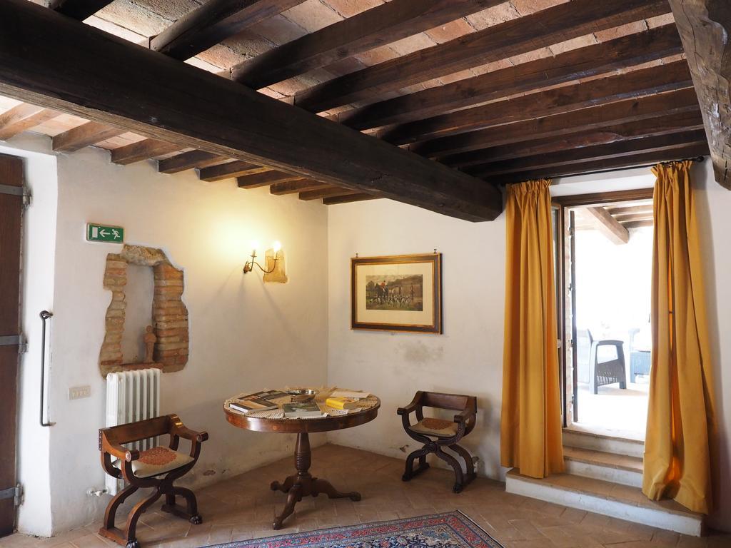 Agriturismo Piano Grande アヴィリアーノ・ウンブロ エクステリア 写真