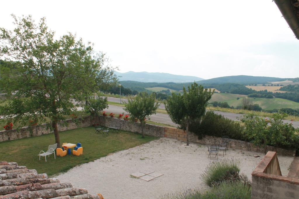 Agriturismo Piano Grande アヴィリアーノ・ウンブロ エクステリア 写真