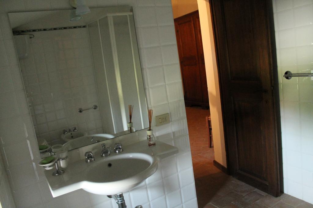 Agriturismo Piano Grande アヴィリアーノ・ウンブロ 部屋 写真
